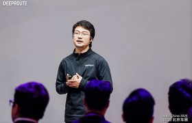 元戎亮剑北京车展：基座模型+物理AI战略，预告舱驾一体Agent功能